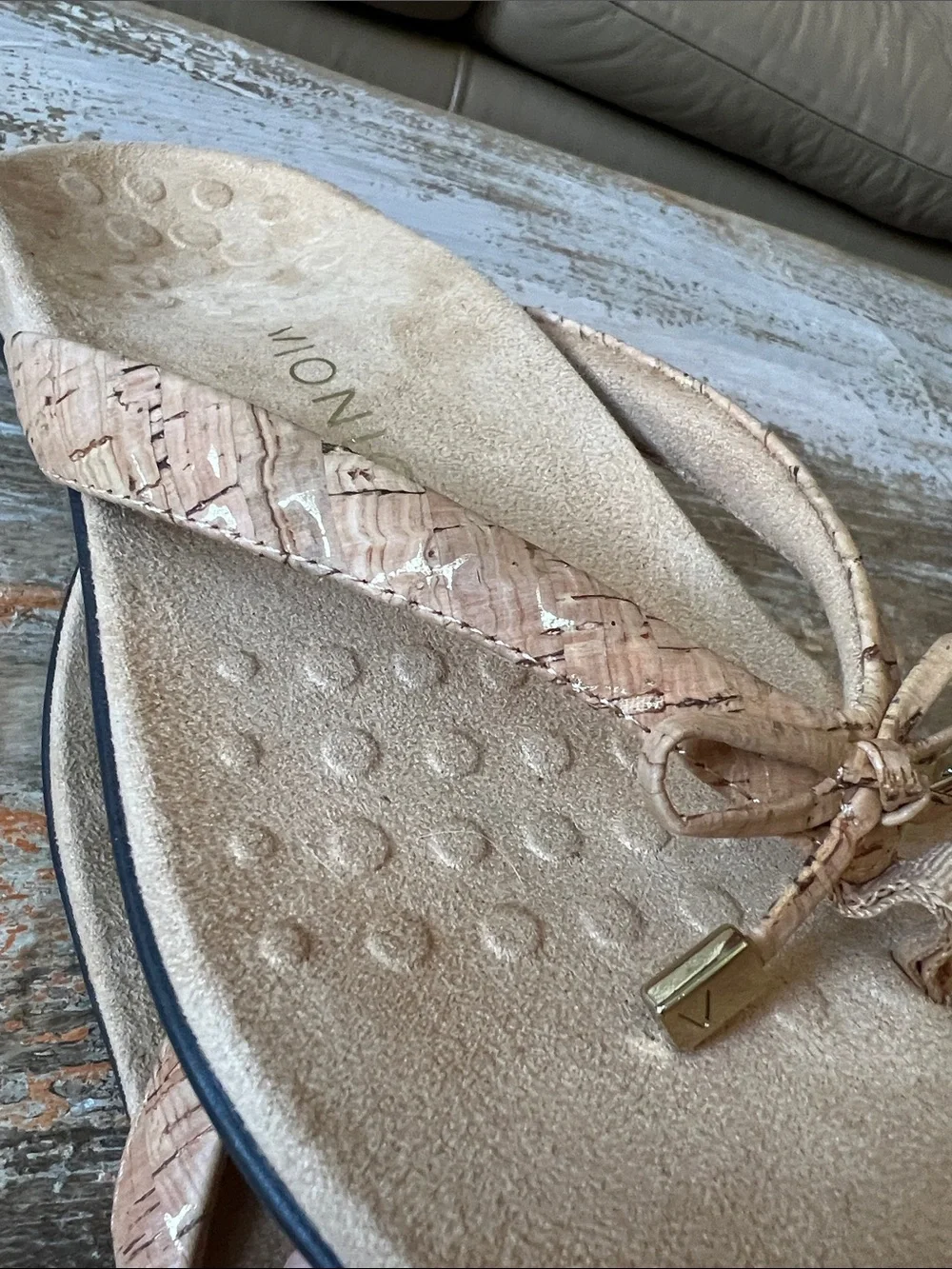 Vionic Tan Braided Thong Sandal with Cushioned Footbed Size 8.5